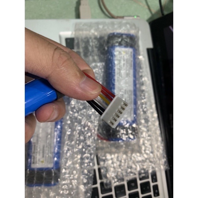 Pin jbl xtreme 2. Pin dùng thay cho loa jbl xtreme 2. 2mshop