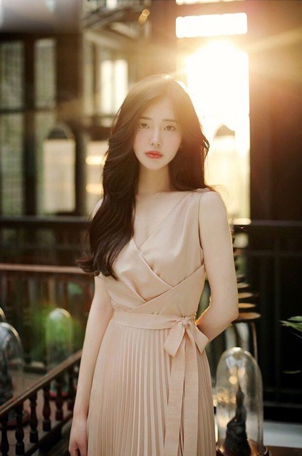 ( DỊU DÀNG) Đầm lụa xếp ly chân xoè - lụa đẹp | BigBuy360 - bigbuy360.vn