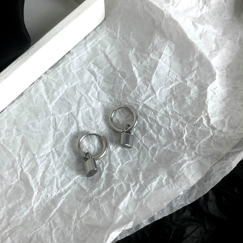 Khuyên Tai Thép Titan Hình Ổ Khóa Thời Trang Cho Nữ