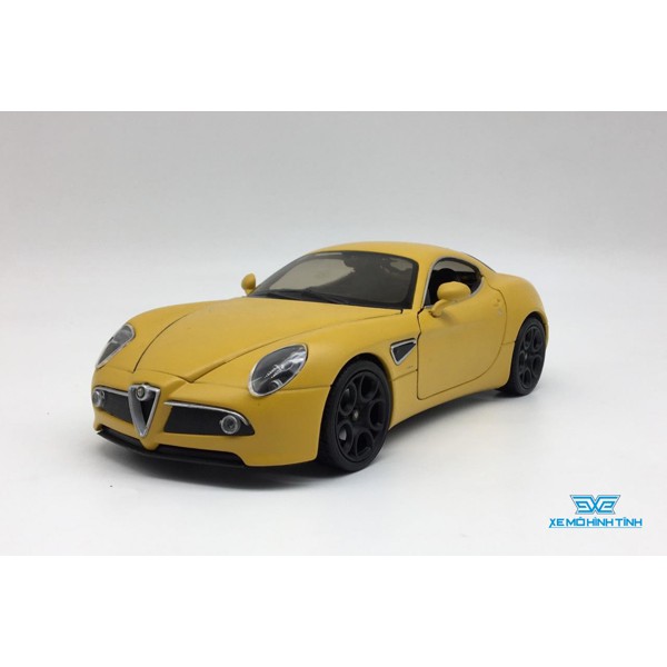 Xe Mô Hình Alfa Romeo 8C Competizione 1:24 Welly (Vàng)