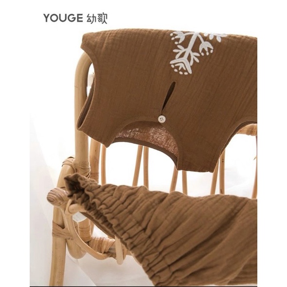 Bộ xô Muslin Organic bé gái BeBoono màu nâu phong cách Ventage 1-5 tuổi