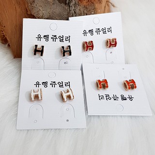 Bông tai nữ chữ H