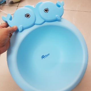 Thau rửa mặt cho bé