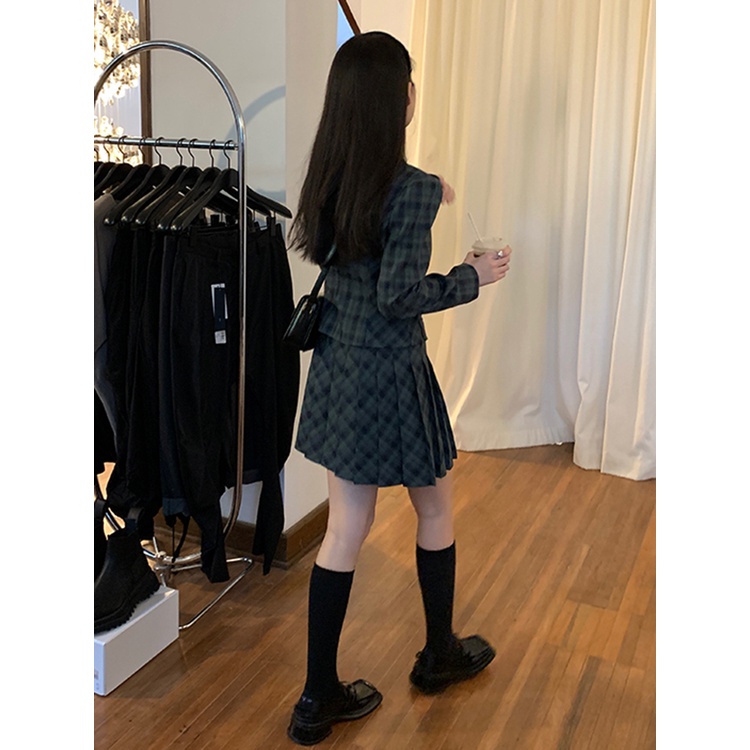 Set blazer gồm áo và chân váy kẻ 2022