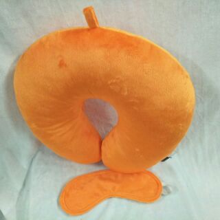 Gối kê cổ, bịt mắt cam.