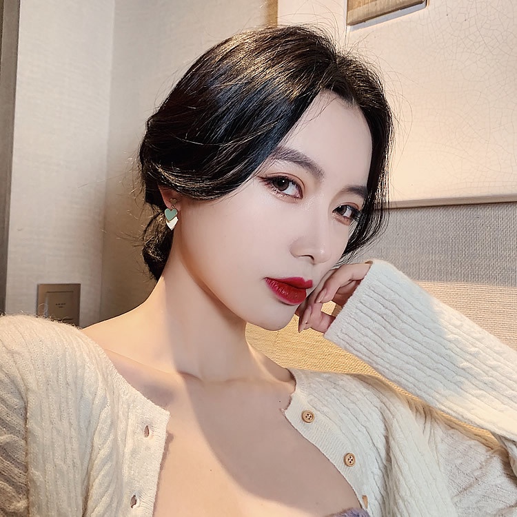 Khuyên Tai Hình Trái Tim Phong Cách Hàn Quốc Mẫu Mới 2021