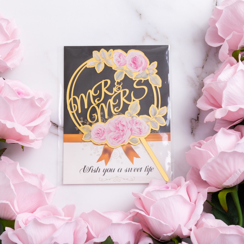 Cây cắm trang trí bánh kem hình chữ Mr&Mrs Happy Wedding