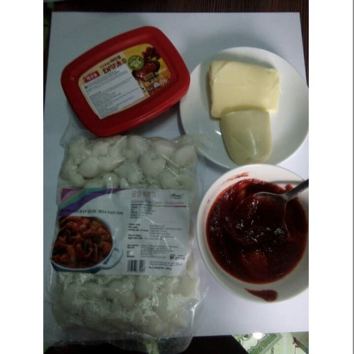 combo 1kg bánh gạo hoa sao tim kèm 1 hộp tương ớt Gochujang 200g kèm 100g phô mai mozazzella