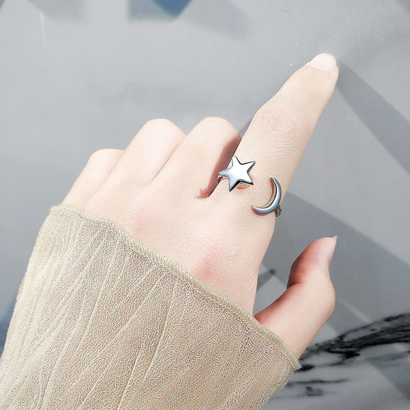Nhẫn Mặt Trăng Và Ngôi Sao Xoay Độc Đáo Cho Nữ