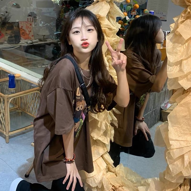 Áo phông nâu hình