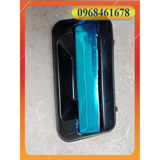 Tay mở cửa ngoài Mitsubishi Jolie