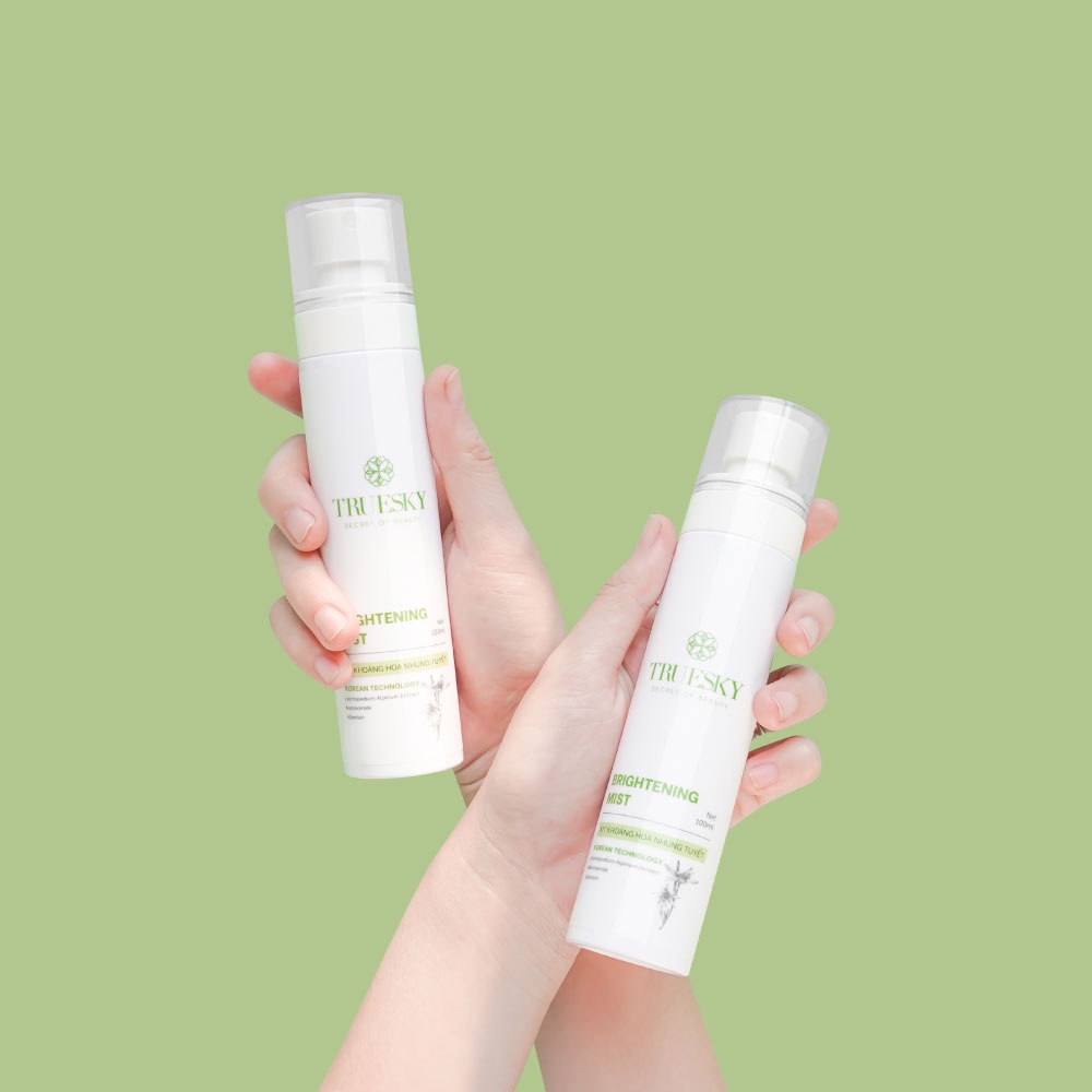 Xịt khoáng hoa nhung tuyết Truesky giúp dưỡng ẩm và cân bằng độ pH da 100ml - Brightening Mist