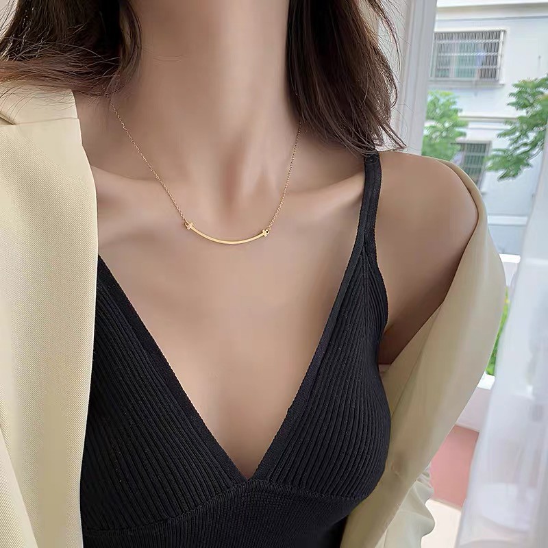 Exquisite Korean Style Gold Tone Design Line for Women