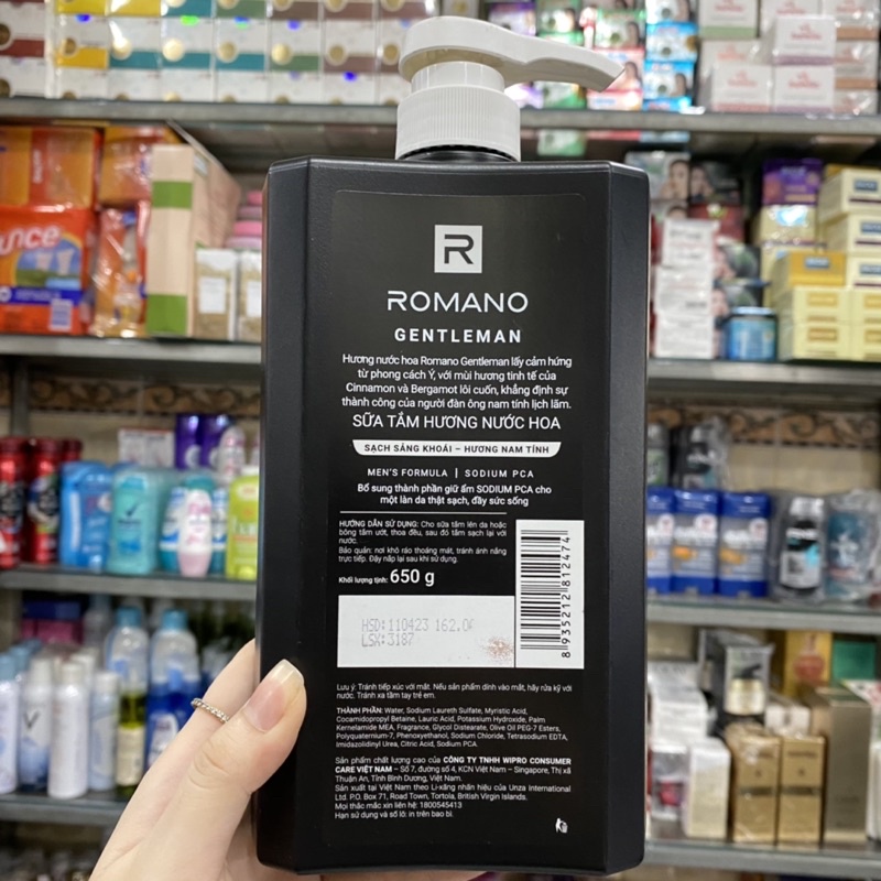 Sữa tắm nước hoa Romano Gentleman sạch sảng khoái 650g