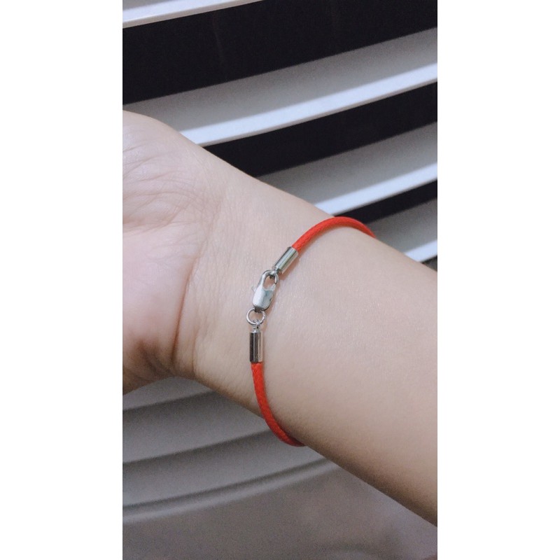 Vòng tay sợi chỉ đỏ dây sáp may mắn khoá inox bền ko gỉ