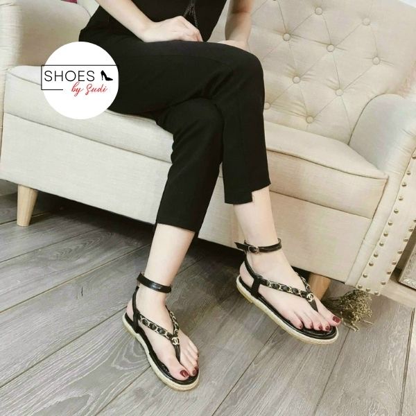 Sandal nữ xỏ ngón Hiền Hồ hot trend- xăng đan đế cói quai xích tiểu thư sang chảnh SUDI SHOES SD041AKA