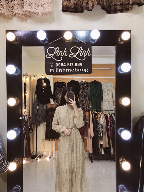 Váy bi thần thánh