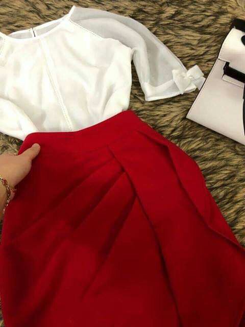 SET ÁO VÀ CHÂN VÁY XẾP LY VẠT BÈO CÓ NƠ | BigBuy360 - bigbuy360.vn