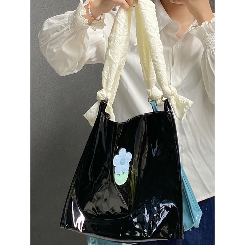 Túi Xách Da Bóng Sức Chứa Lớn Họa Tiết Hoa Thời Trang Mùa Thu Ngọt Ngào Dễ Thương Cho Nữ 2 Kiểu