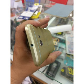 Skin đổi màu HTC M10