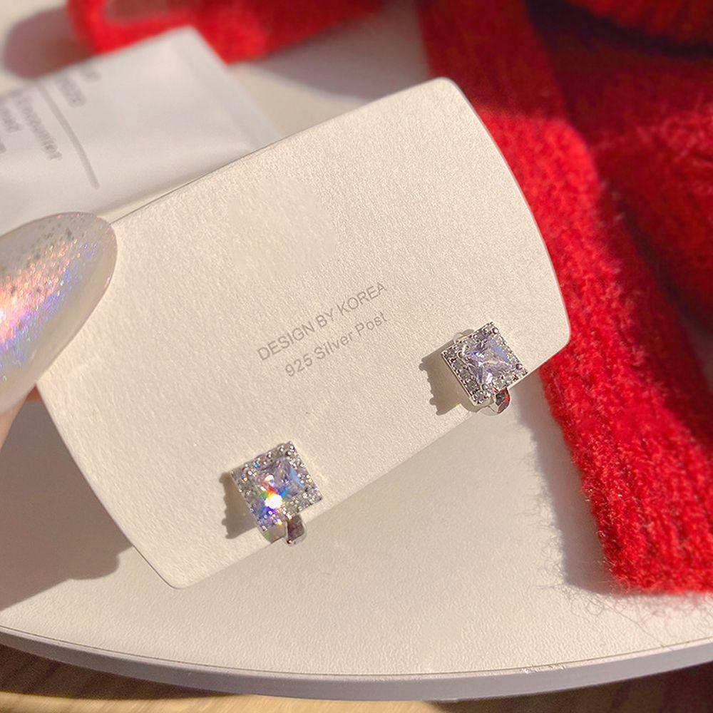 Bông Tai Hình Vuông Thiết Kế Xinh Xắn Ngọt Ngào Thời Trang Cho Nữ