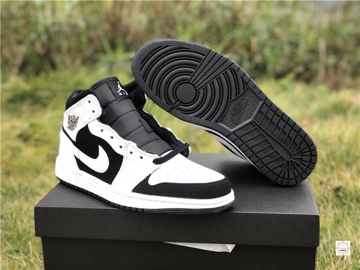 (FREESHIP+FULLBOX) Giày thể thao AIR JORDAN 1 Retro High trắng đen cổ cao | BigBuy360 - bigbuy360.vn