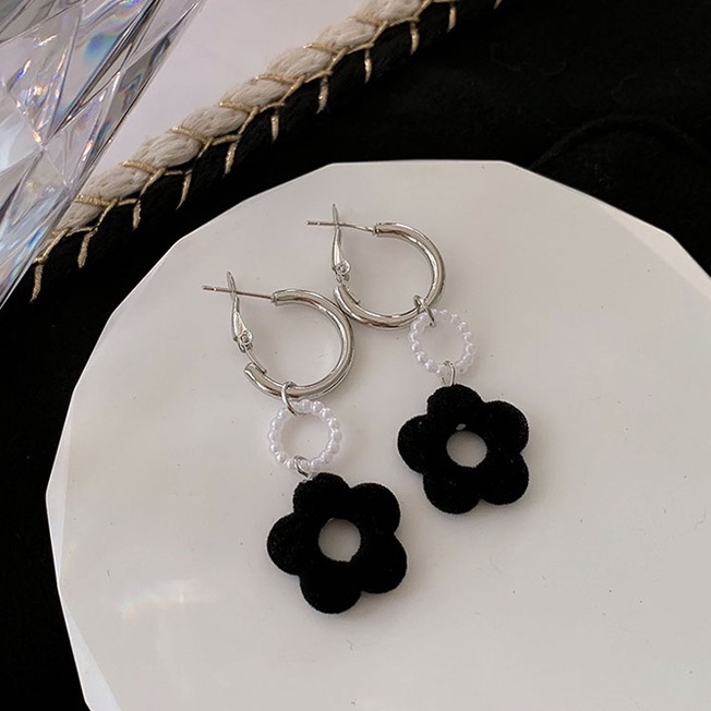 Bông tai dáng dài màu đen thời trang thu đông