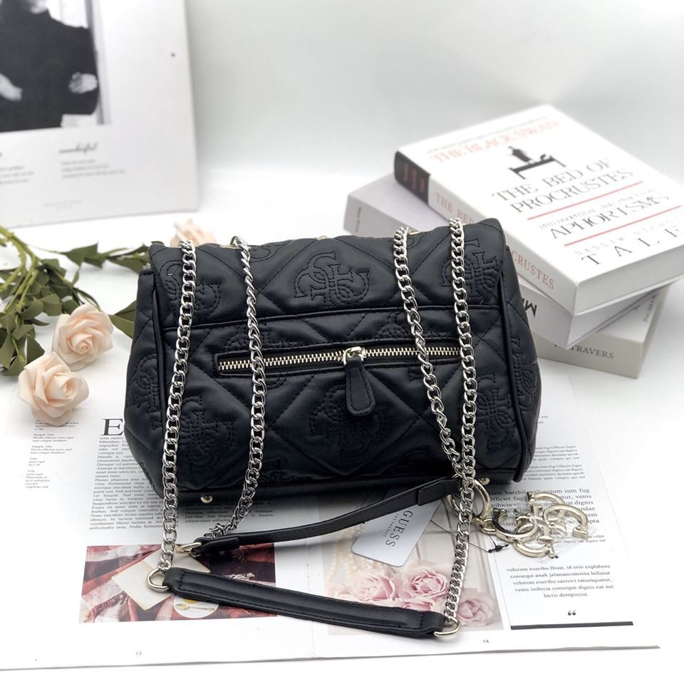 TÚI GUESS SHANINA CHẦN ĐINH