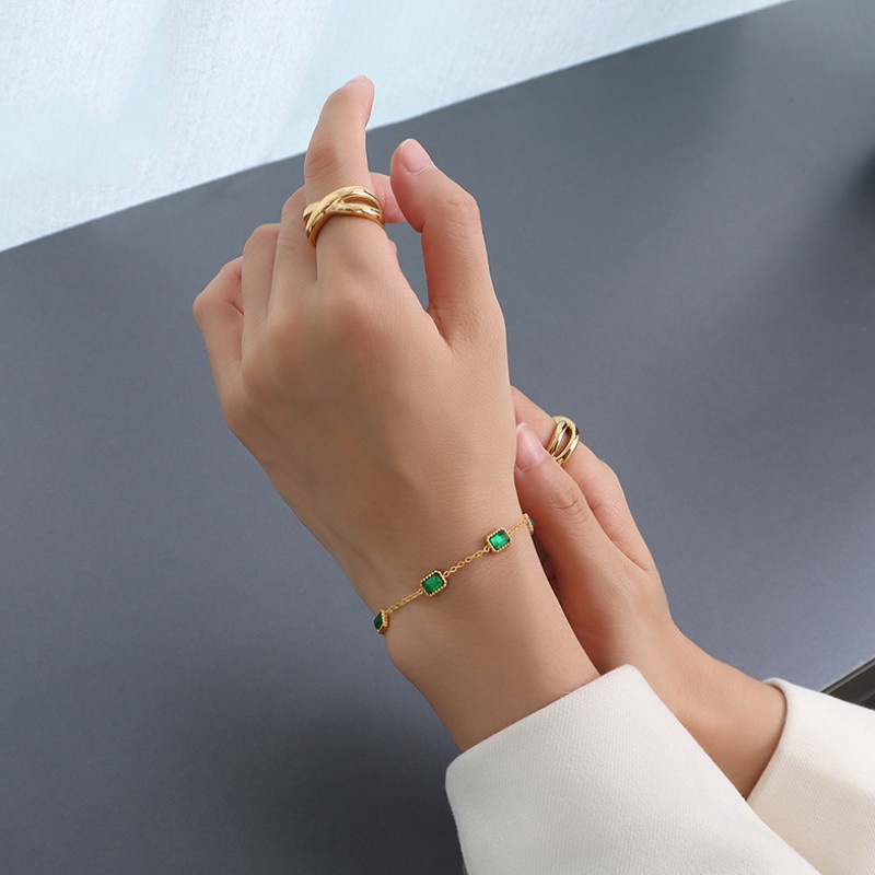 Dây Chuyền Hoặc Lắc Tay 5 Viên Đá Nhân Tạo Màu Xanh Lá Titan Ko Đen TT 3876