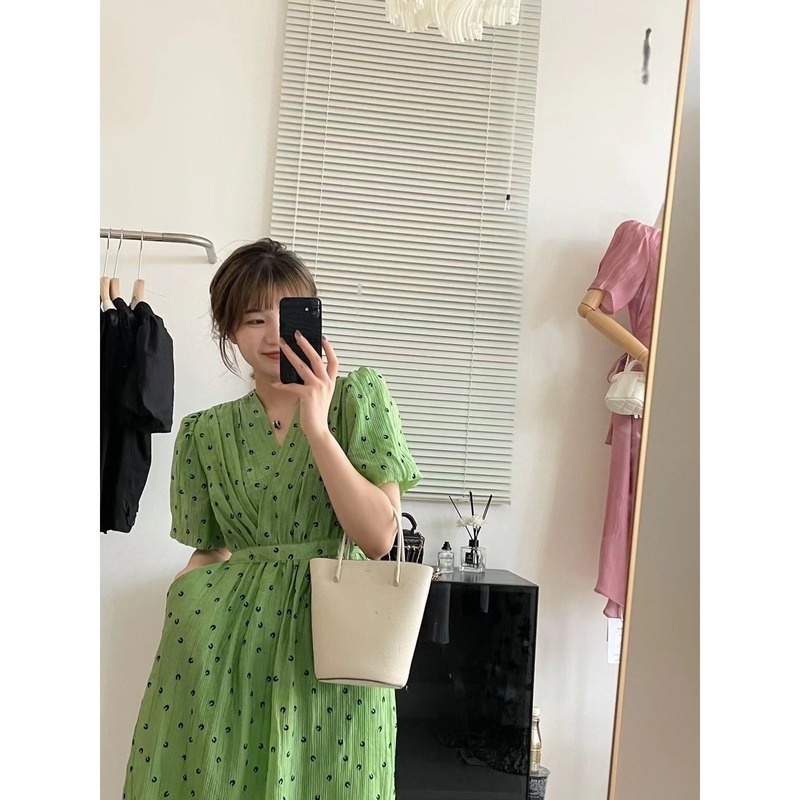 Đầm Voan Tay Ngắn Phồng Cổ Chữ V Nhấn Eo In Họa Tiết Thời Trang Mùa Hè Kiểu Pháp 2022 Mới