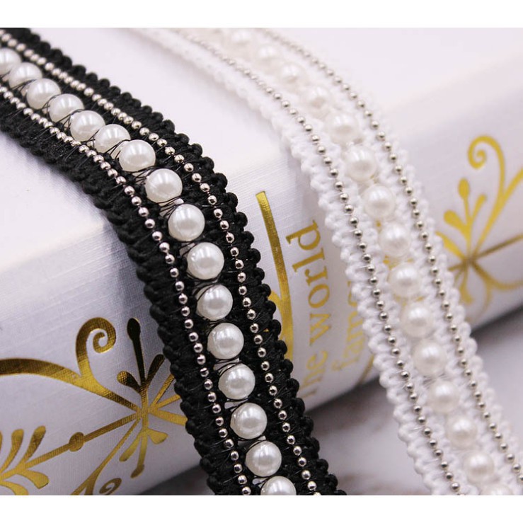 Dây ren đính ngọc trai phong cách thời trang tinh tế