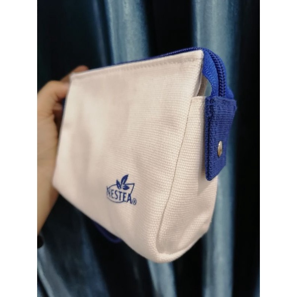 VÍ TRANG ĐIỂM NESTEA