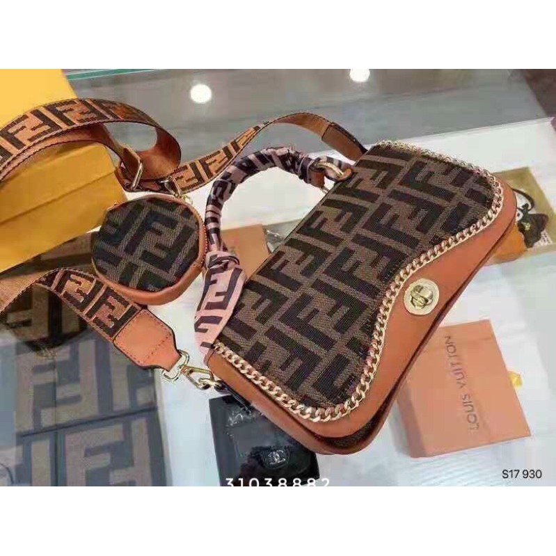 Túi Fendi size 23cm siêu Hot Fullbox, nguyên seal