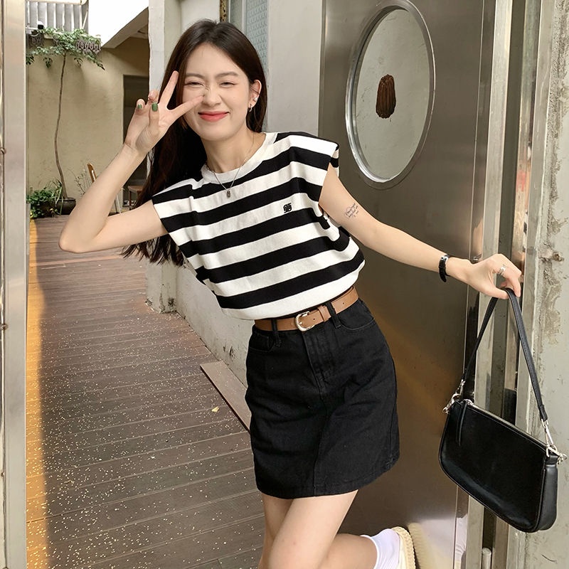 Áo Thun Không Tay Dáng Rộng Họa Tiết Kẻ Sọc Thiết Kế Mới Thời