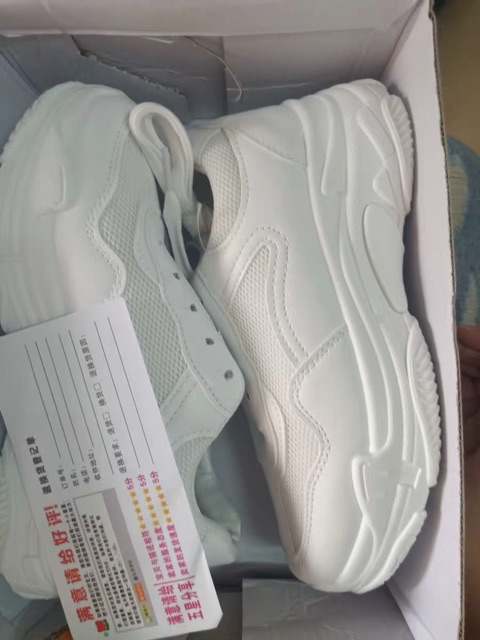 Giày thể thao nữ