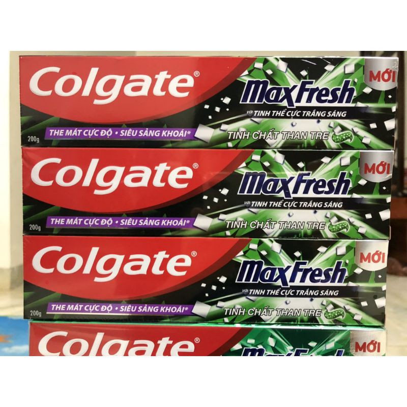 kem đánh răng Colgate maxfresh tình chất than tre hộp 200g