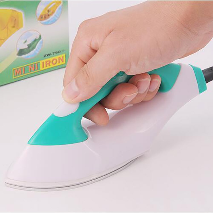 GIÁ TỐT -  BÀN ỦI MINI IRON ZW-790 Giá Rẻ (giao hàng màu ngẫu nhiên ) - PPL01