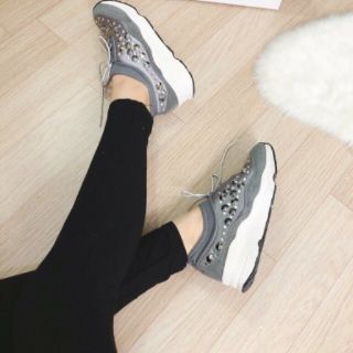 Giầy thể thao đính đá siêu hít