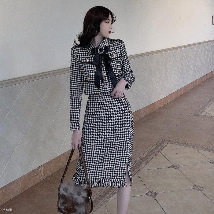 ÁO DẠ KẺ KÈM TAG NƠ SIÊU SANG