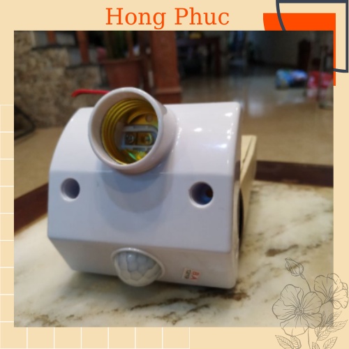 Đui đèn cảm ứng hồng ngoại tự bật sáng khi có chuyển động, đuôi xoáy E27 dễ dùng