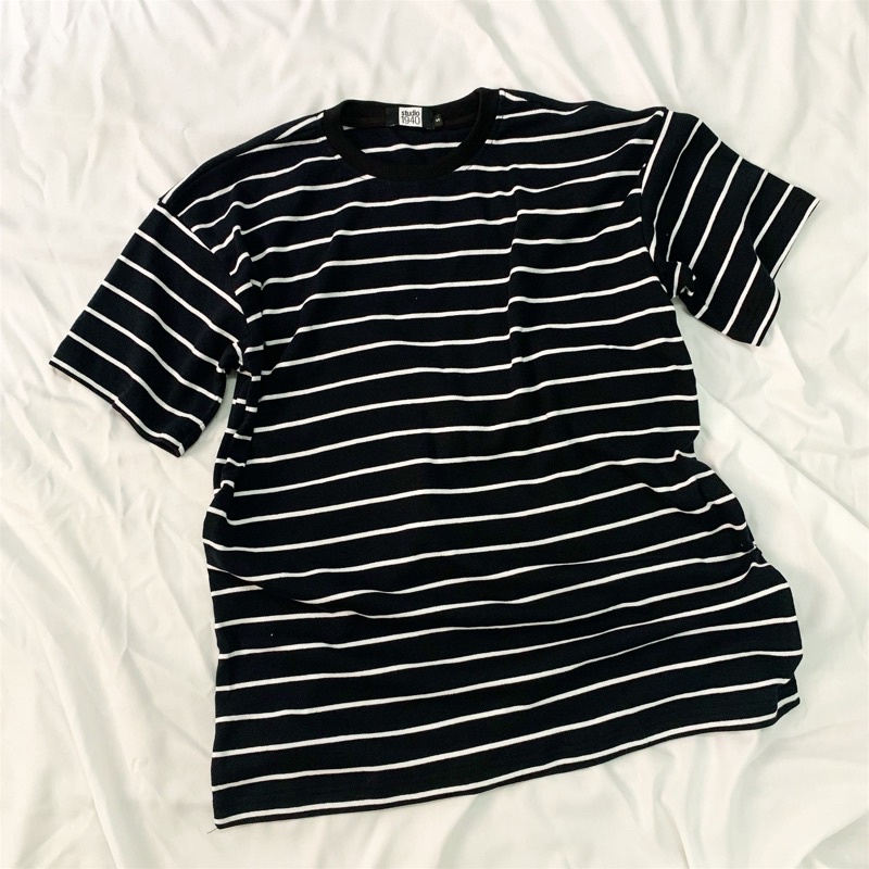 #382 Áo sọc đen trắng