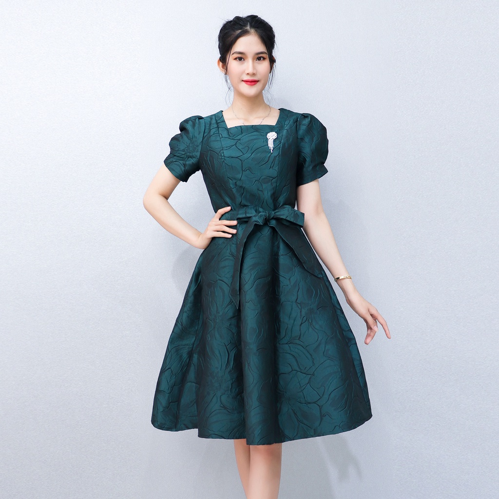 Đầm Gấm Dự Tiệc Sang Trọng Bigsize AMYRA ,Thiết Kế Dáng Xòe Tay Phồng Cổ Vuông Cao Cấp Phù Hợp Đi Tiệc Sang Chảnh Da162