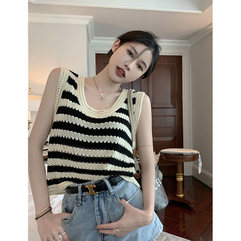 Áo Lửng Nữ Cộc Tay Cổ Tròn Form Rộng Thời Trang Hàn