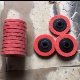 Nỉ đỏ đánh bóng INOX tâm nhựa Trắng hoặc Nhựa Đen( giá 10c )