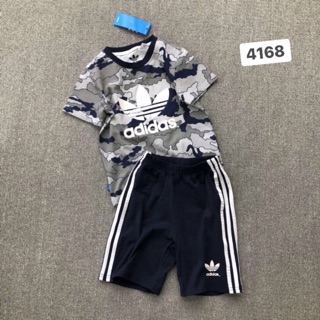 Bộ Adidas hoạ tiết rằn ri