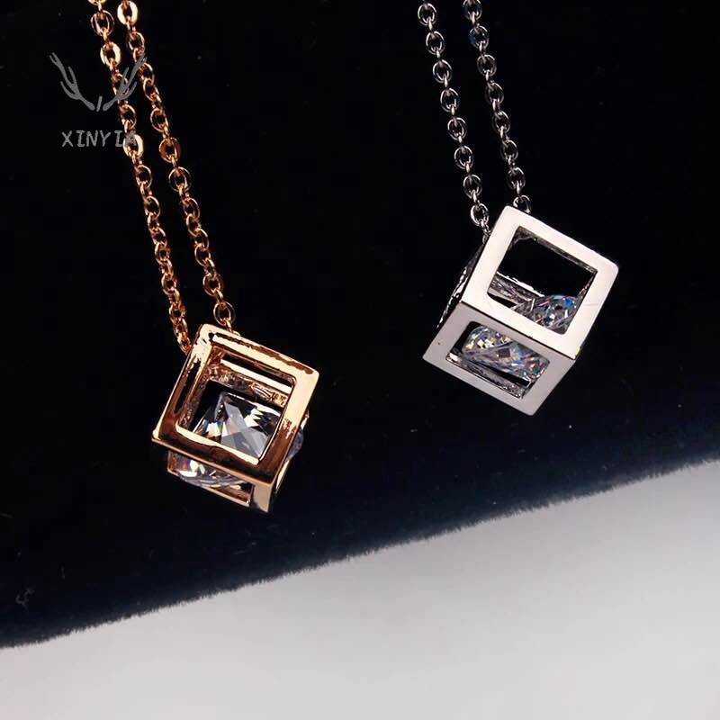 Dây Chuyền Mặt Vuông Đính Đá Zircon