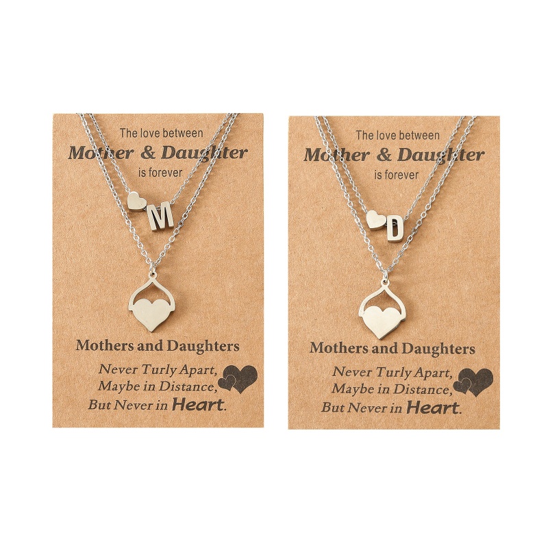 Vòng cổ Mặt Trái Tim Khắc Chữ Mom