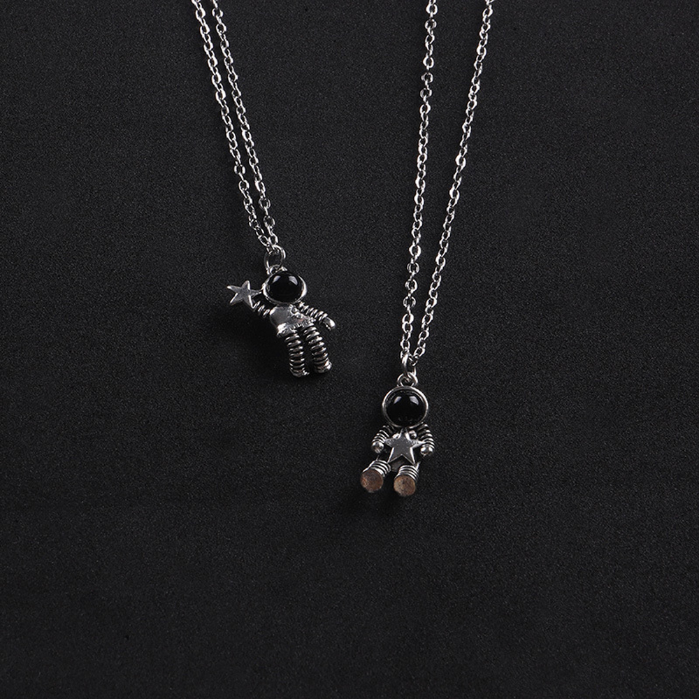 Vòng Cổ Mặt Hình Phi Hành Gia Thời Trang Cho Cặp Đôi