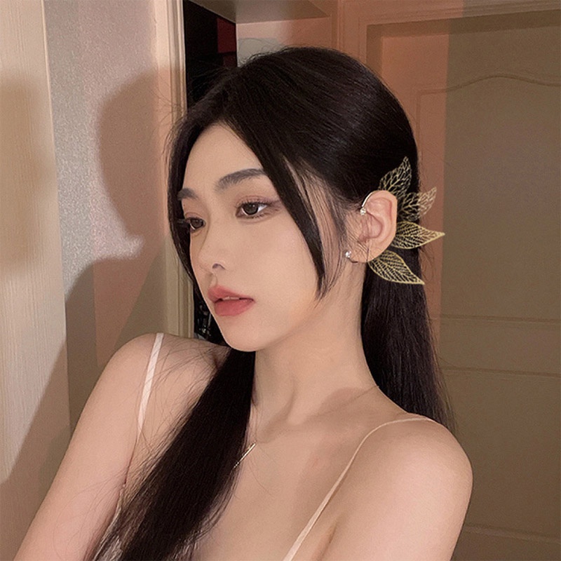 Bông Tai Hình Chiếc Lá Phong Cách Retro