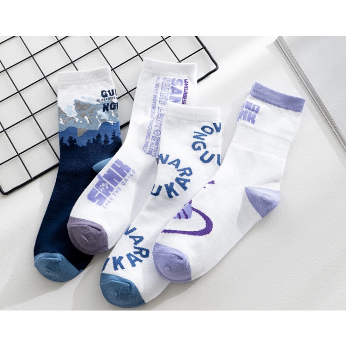 Vớ Tất họa tiết cao cổ Nam Nữ phong cách thể thao, năng động, cá tính.